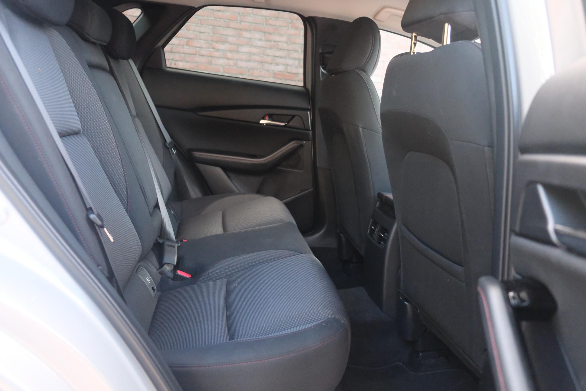 Mazda CX-30 2.5 e-SkyActiv-G M Hybrid 140pk Aut. Homura | Navi | App Connect | Climate | Adaptive Cruise | Head-Up Display | Camera | Keyless | Elektrische Achterklep afbeelding 5