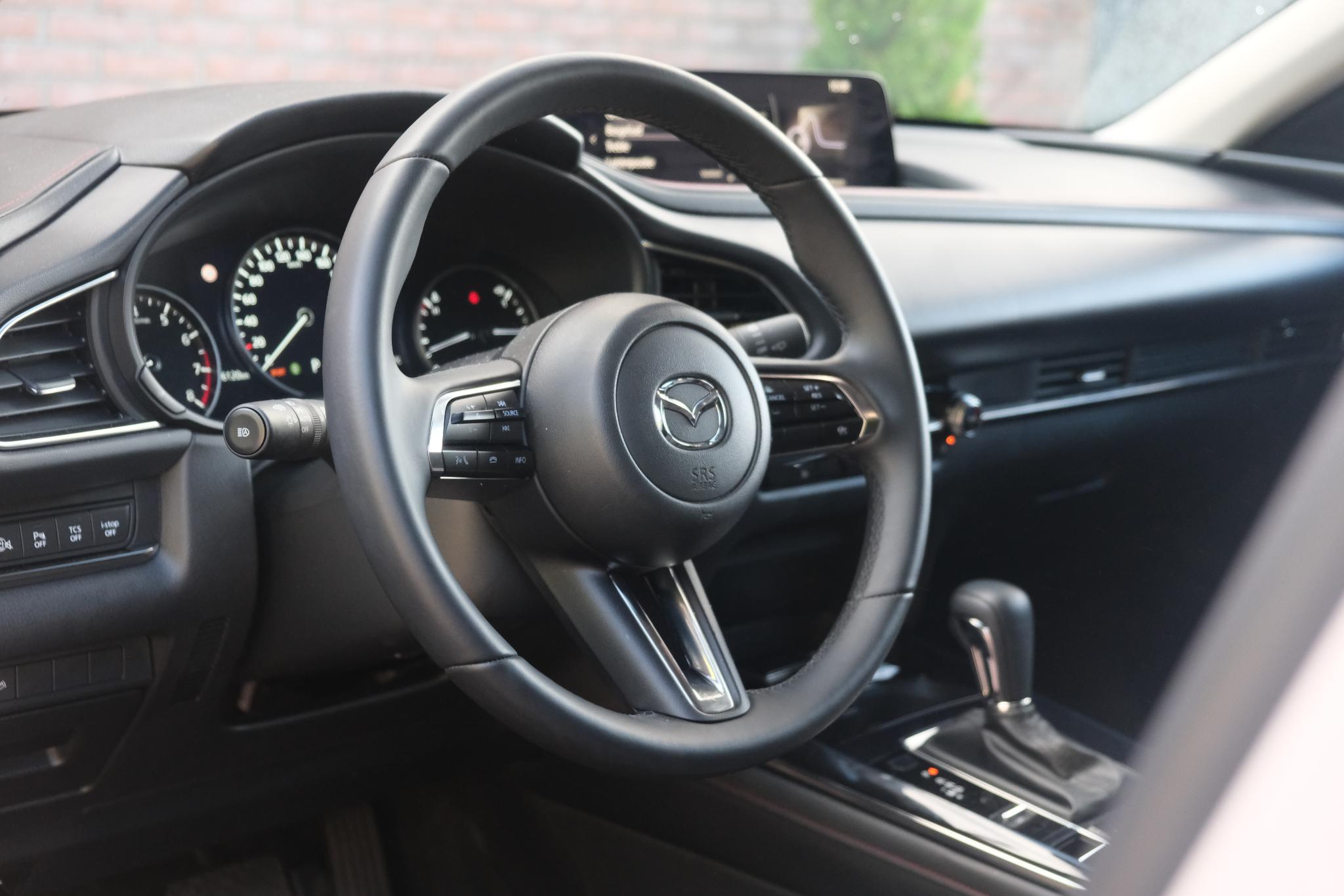 Mazda CX-30 2.5 e-SkyActiv-G M Hybrid 140pk Aut. Homura | Navi | App Connect | Climate | Adaptive Cruise | Head-Up Display | Camera | Keyless | Elektrische Achterklep afbeelding 6