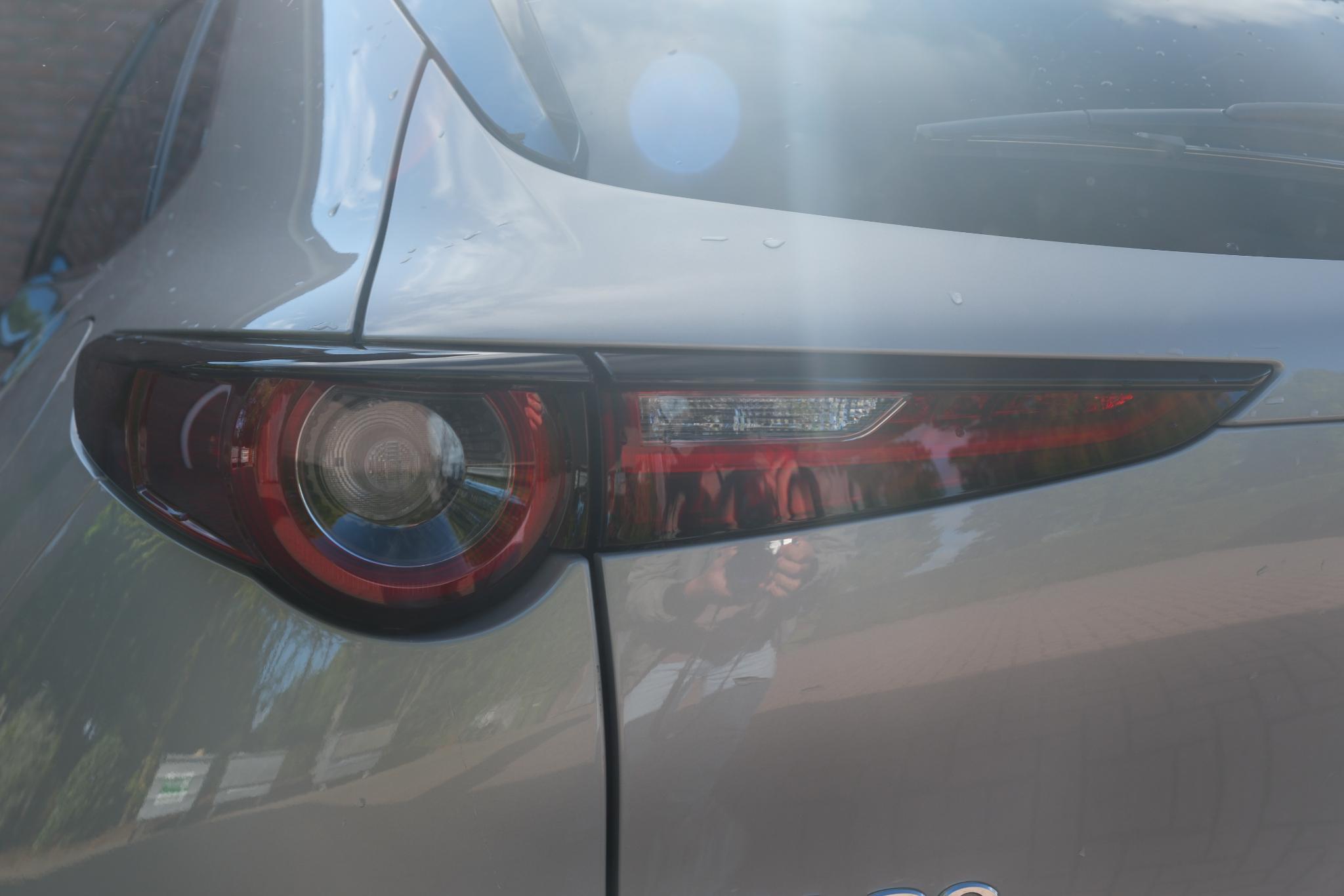 Mazda CX-30 2.5 e-SkyActiv-G M Hybrid 140pk Aut. Homura | Navi | App Connect | Climate | Adaptive Cruise | Head-Up Display | Camera | Keyless | Elektrische Achterklep afbeelding 25