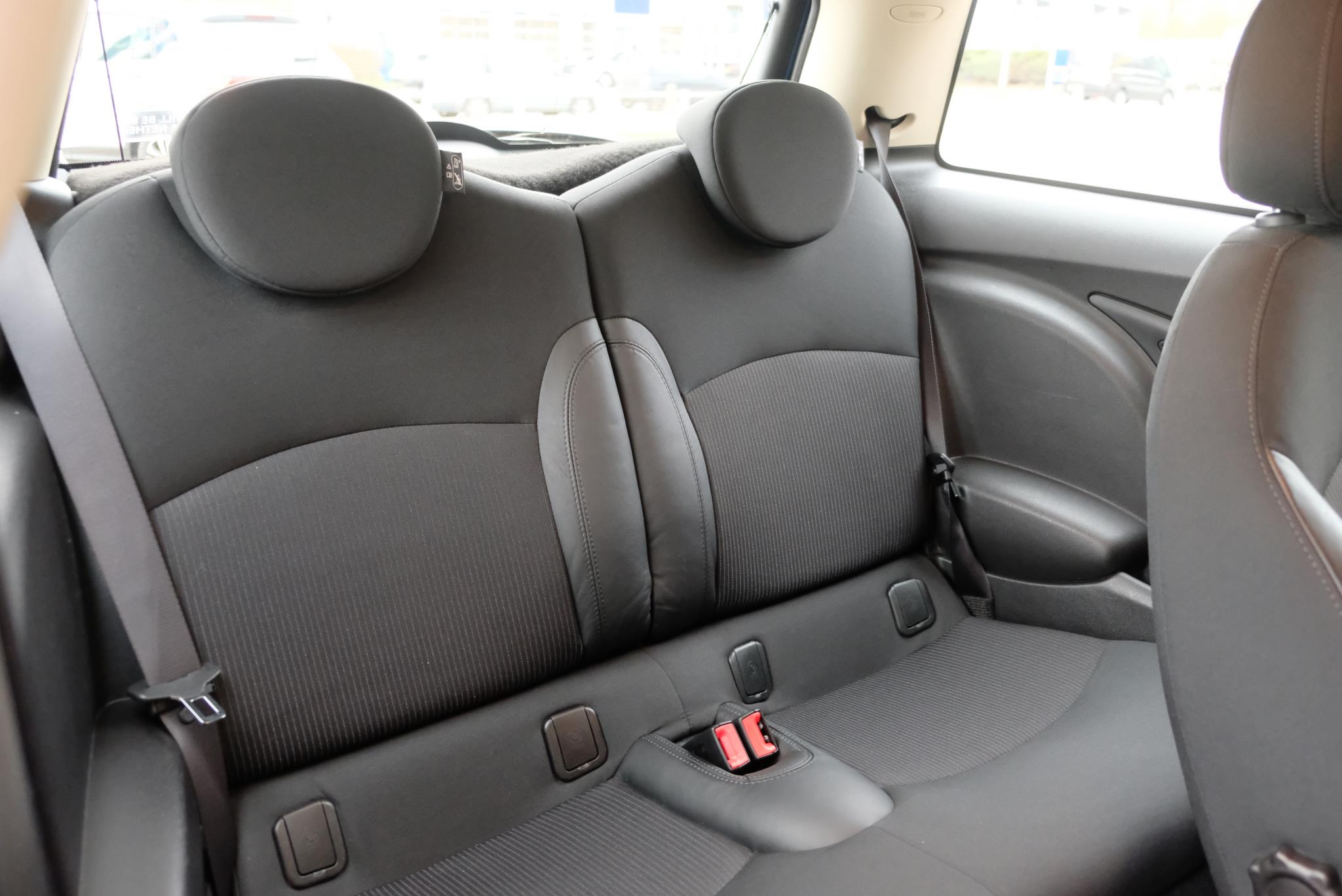 MINI Mini 1.6 75pk One Holland Street | Navi |Airco | Cruise | Half Leer afbeelding 9