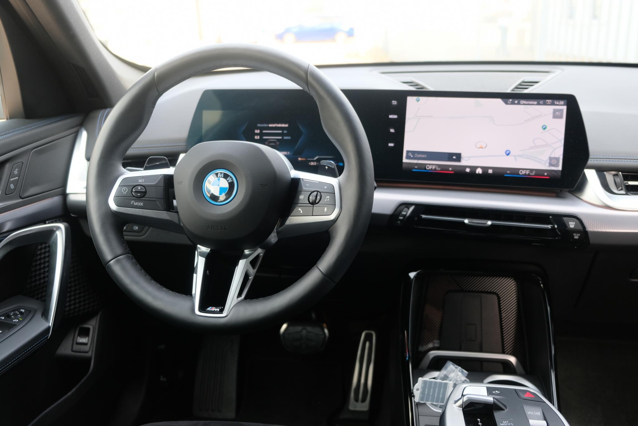 BMW X1 xDrive25e 245pk Aut. M Sport | Navi | Climate | Keyless | Camera | Alcatara | Elektrische Achterklep | Stoelverwarming | PDC afbeelding 7