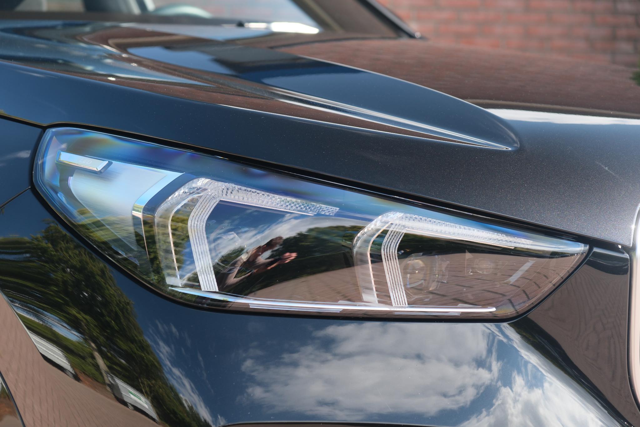 BMW X1 xDrive25e 245pk Aut. M Sport | Navi | Climate | Keyless | Camera | Alcatara | Elektrische Achterklep | Stoelverwarming | PDC afbeelding 24