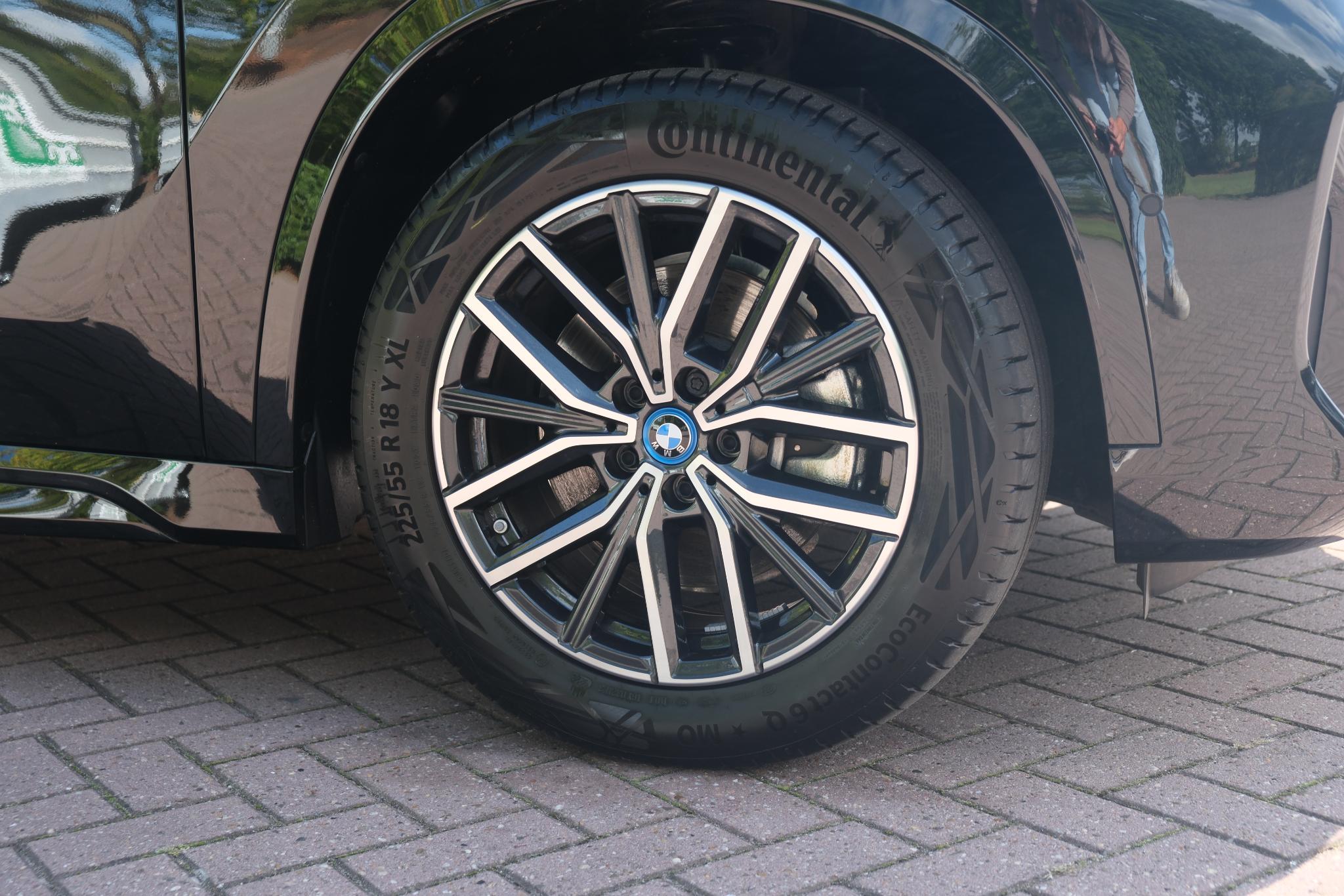 BMW X1 xDrive25e 245pk Aut. M Sport | Navi | Climate | Keyless | Camera | Alcatara | Elektrische Achterklep | Stoelverwarming | PDC afbeelding 26