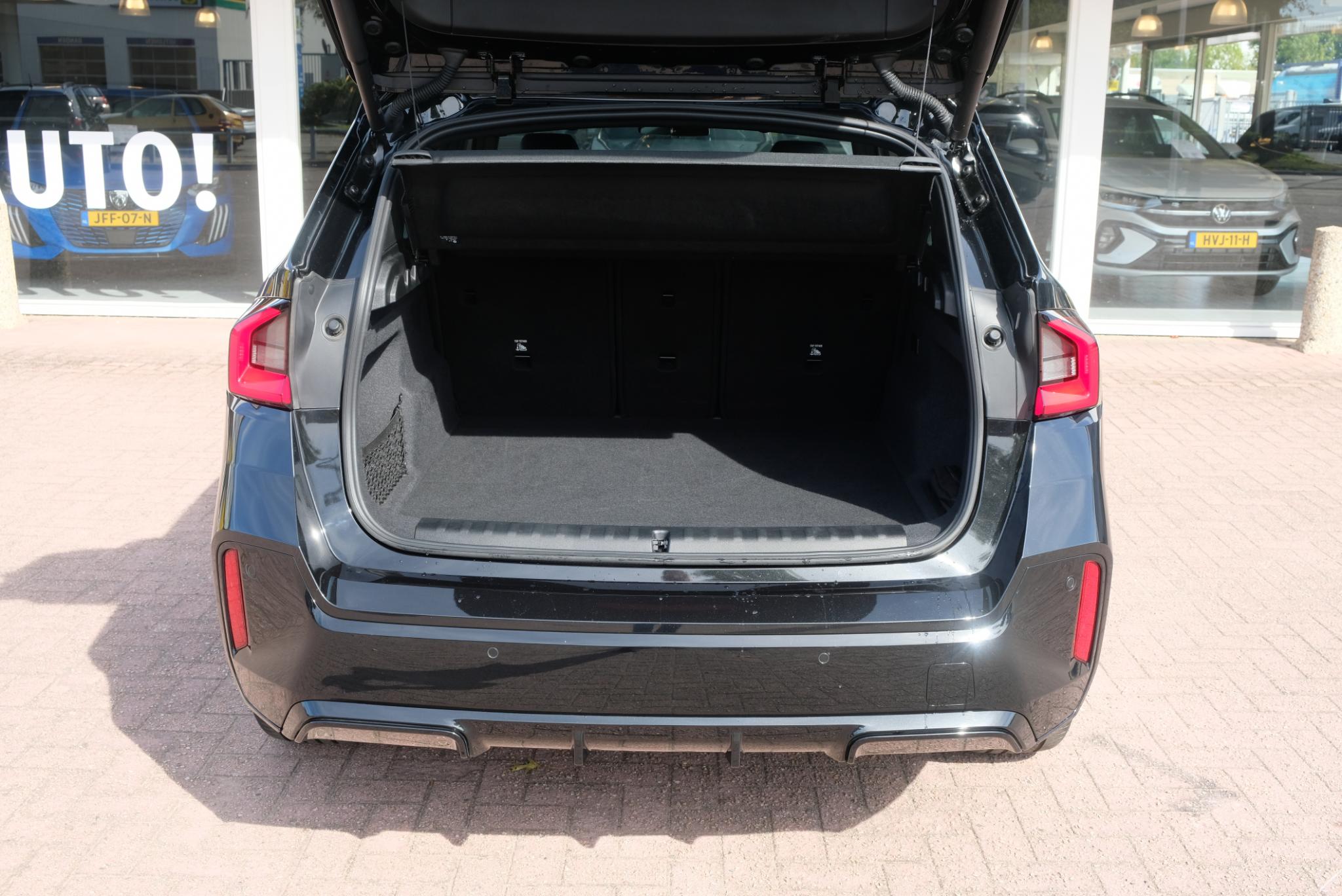 BMW X1 xDrive25e 245pk Aut. M Sport | Navi | Climate | Keyless | Camera | Alcatara | Elektrische Achterklep | Stoelverwarming | PDC afbeelding 27