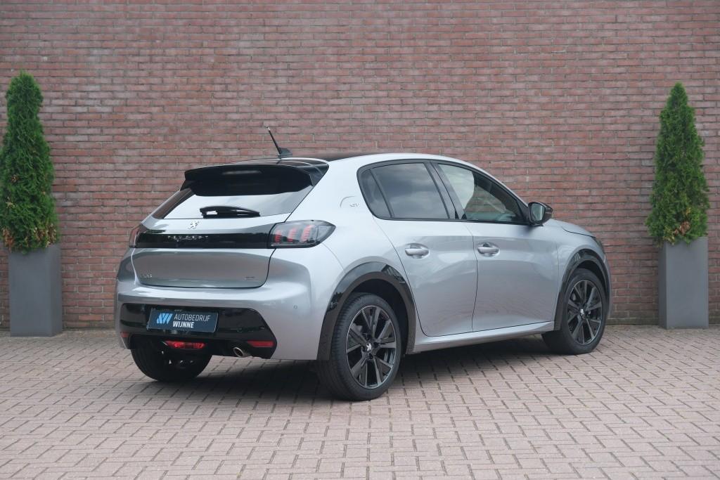 Peugeot 208 1.2 PureTech 100pk GT | Navi | Climate | Adaptive Cruise | Camera | Keyless | PDC afbeelding 25