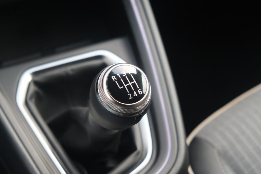 Renault Clio 1.0 TCe 90pk Techno | Navi | App Connect | Climate | Cruise | Camera | Keyless | PDC afbeelding 23