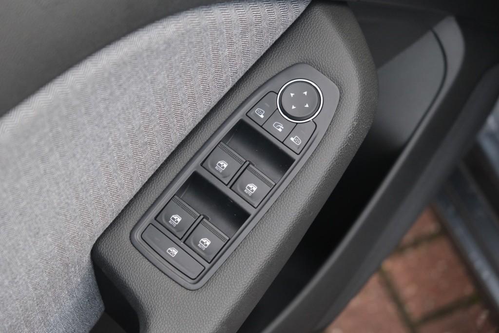 Renault Clio 1.0 TCe 90pk Techno | Navi | App Connect | Climate | Cruise | Camera | Keyless | PDC afbeelding 24