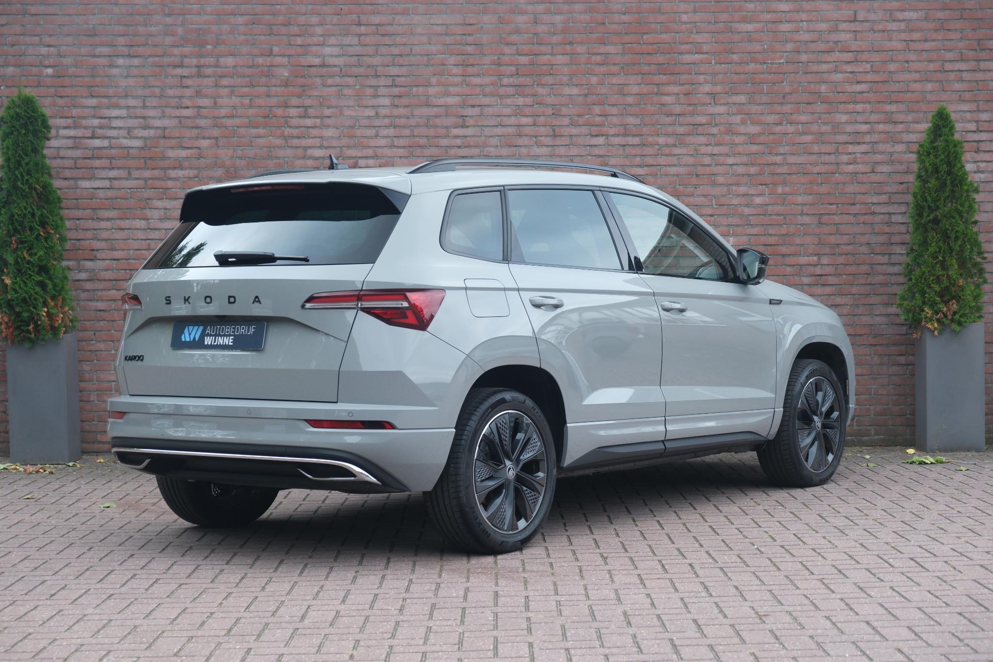 Skoda Karoq 1.5 TSi 150pk DSG Sportline | Navi | App Connect | Climate | Adaptive Cruise | Camera | Matrix LED | Elektrische Achterklep | Trekhaak afbeelding 31