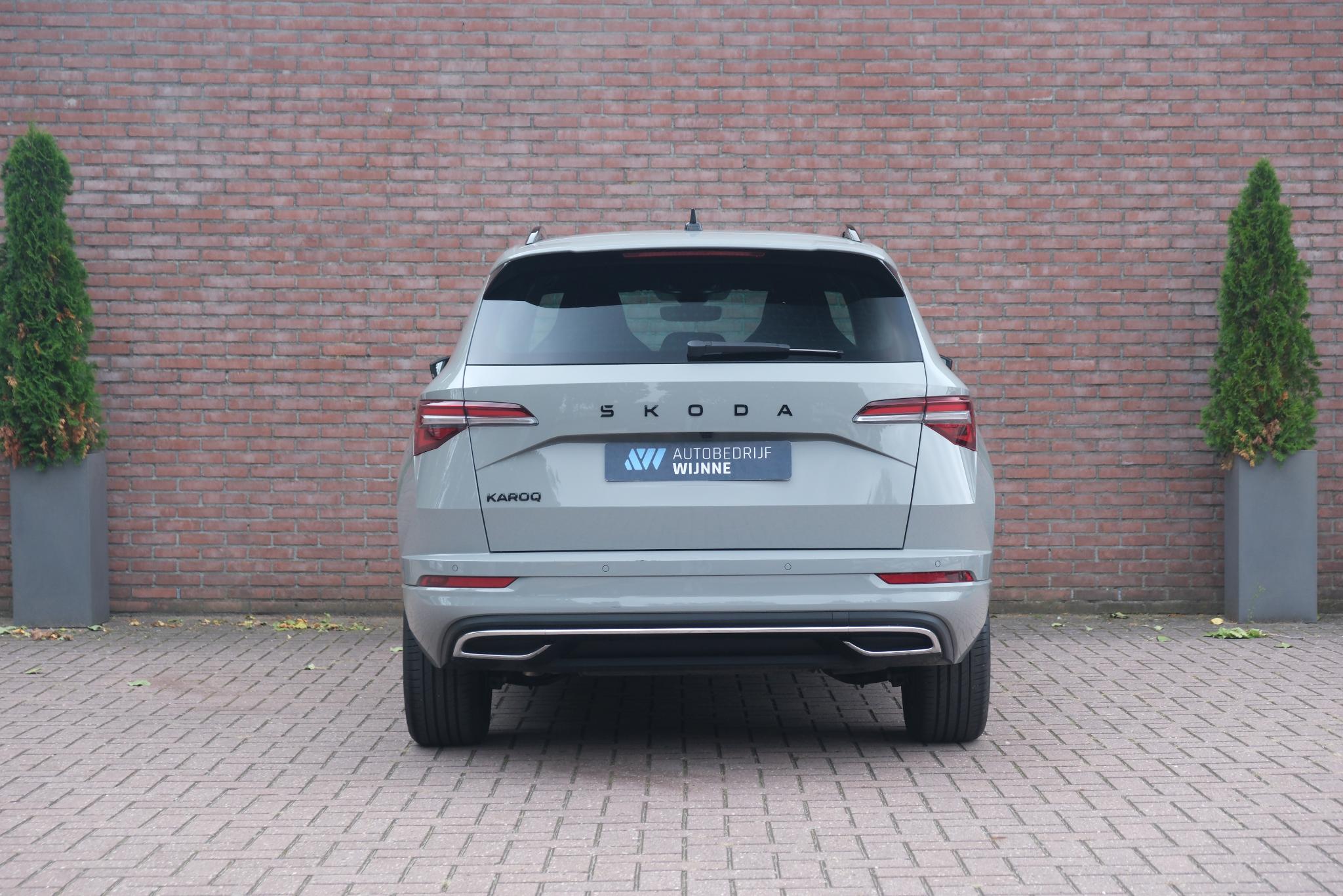 Skoda Karoq 1.5 TSi 150pk DSG Sportline | Navi | App Connect | Climate | Adaptive Cruise | Camera | Matrix LED | Elektrische Achterklep | Trekhaak afbeelding 34