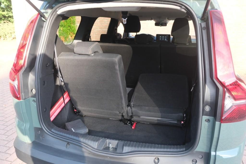 Dacia Jogger 1.6 Hybrid 140pk Aut. Extreme 7p. | Navi | App Connect | Climate | Cruise | Camera | Keyless | Blind Spot | PDC afbeelding 31