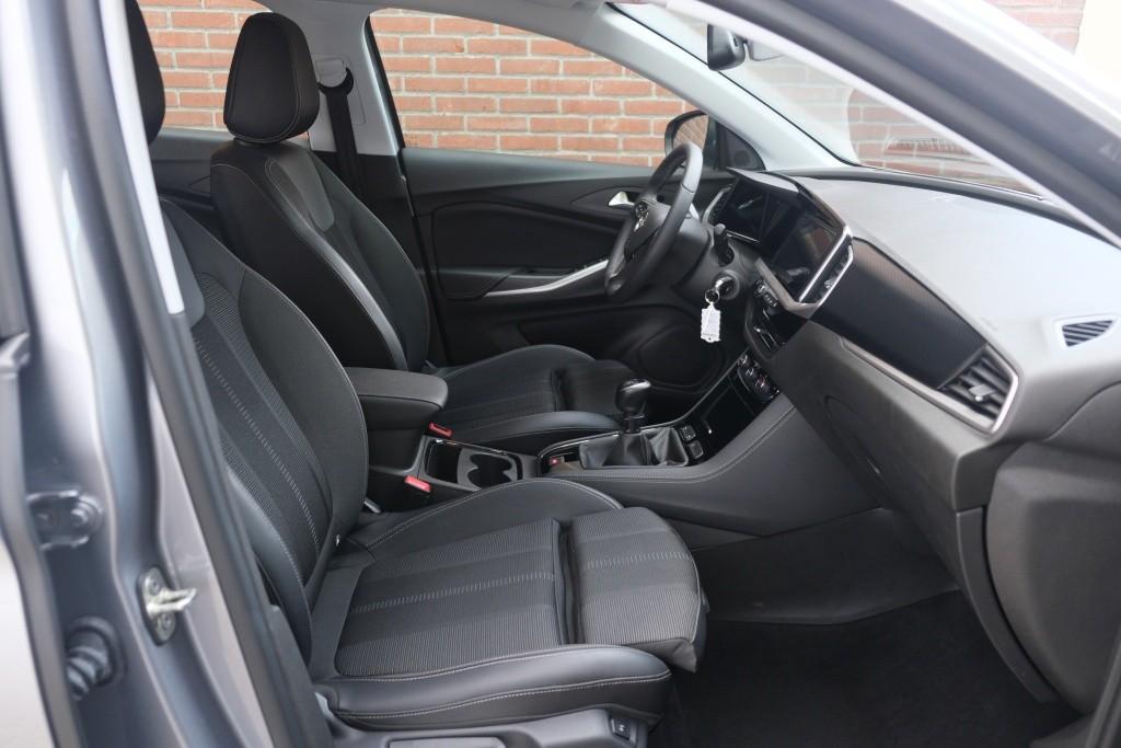 Opel Grandland 1.2 Turbo 130pk GS | Navi | App Connect | Climate | Cruise | Camera | Blind Spot | Winter Pakket afbeelding 4