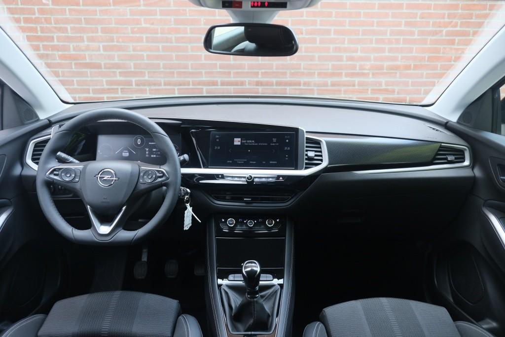 Opel Grandland 1.2 Turbo 130pk GS | Navi | App Connect | Climate | Cruise | Camera | Blind Spot | Winter Pakket afbeelding 6