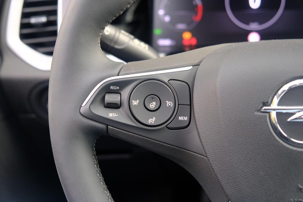 Opel Grandland 1.2 Turbo 130pk GS | Navi | App Connect | Climate | Cruise | Camera | Blind Spot | Winter Pakket afbeelding 8
