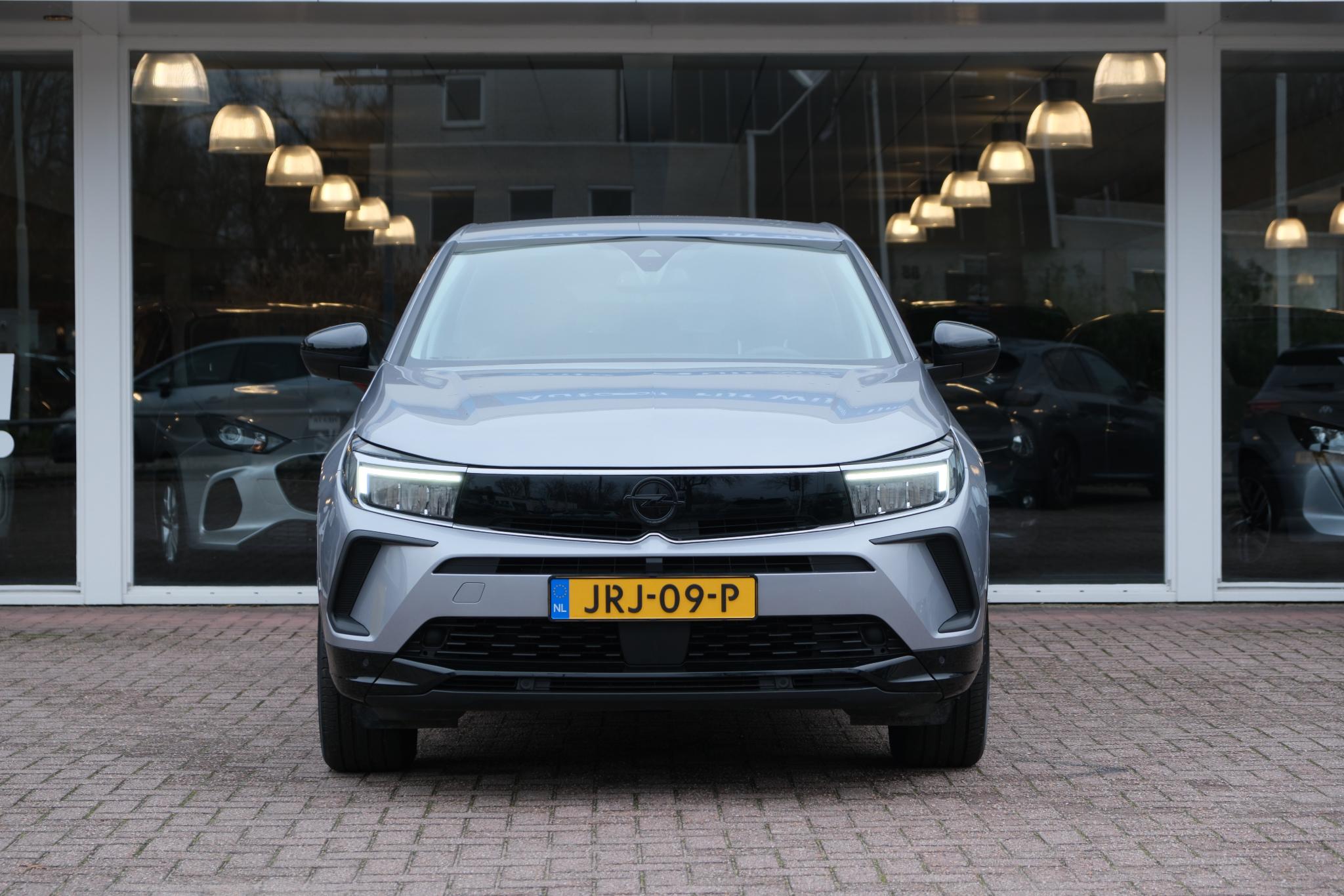 Opel Grandland 1.2 Turbo 130pk GS | Navi | App Connect | Climate | Cruise | Camera | Blind Spot | Winter Pakket afbeelding 3