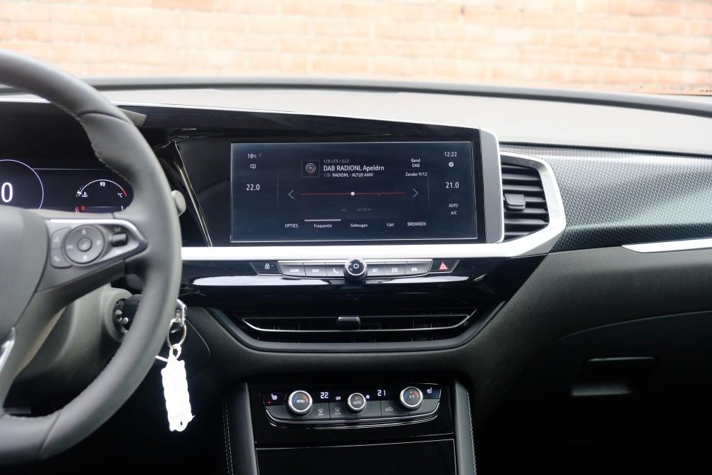 Opel Grandland 1.2 Turbo 130pk GS | Navi | App Connect | Climate | Cruise | Camera | Blind Spot | Winter Pakket afbeelding 17