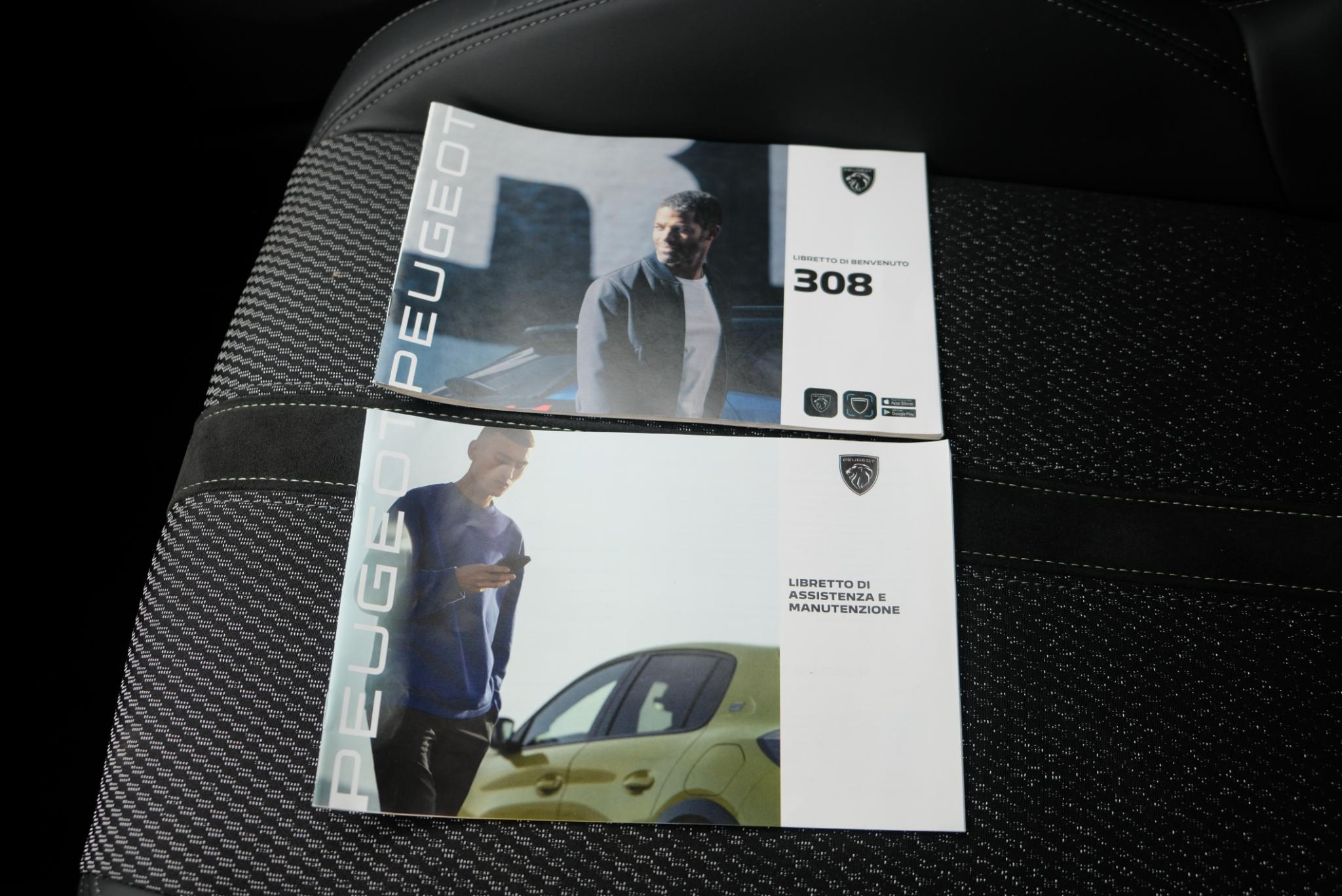 Peugeot 308 SW 1.2 PureTech 130pk EAT8 GT | Navi | App Connect | Climate | Adaptive Cruise | Camera | Keyless | PDC | 18" velgen afbeelding 22