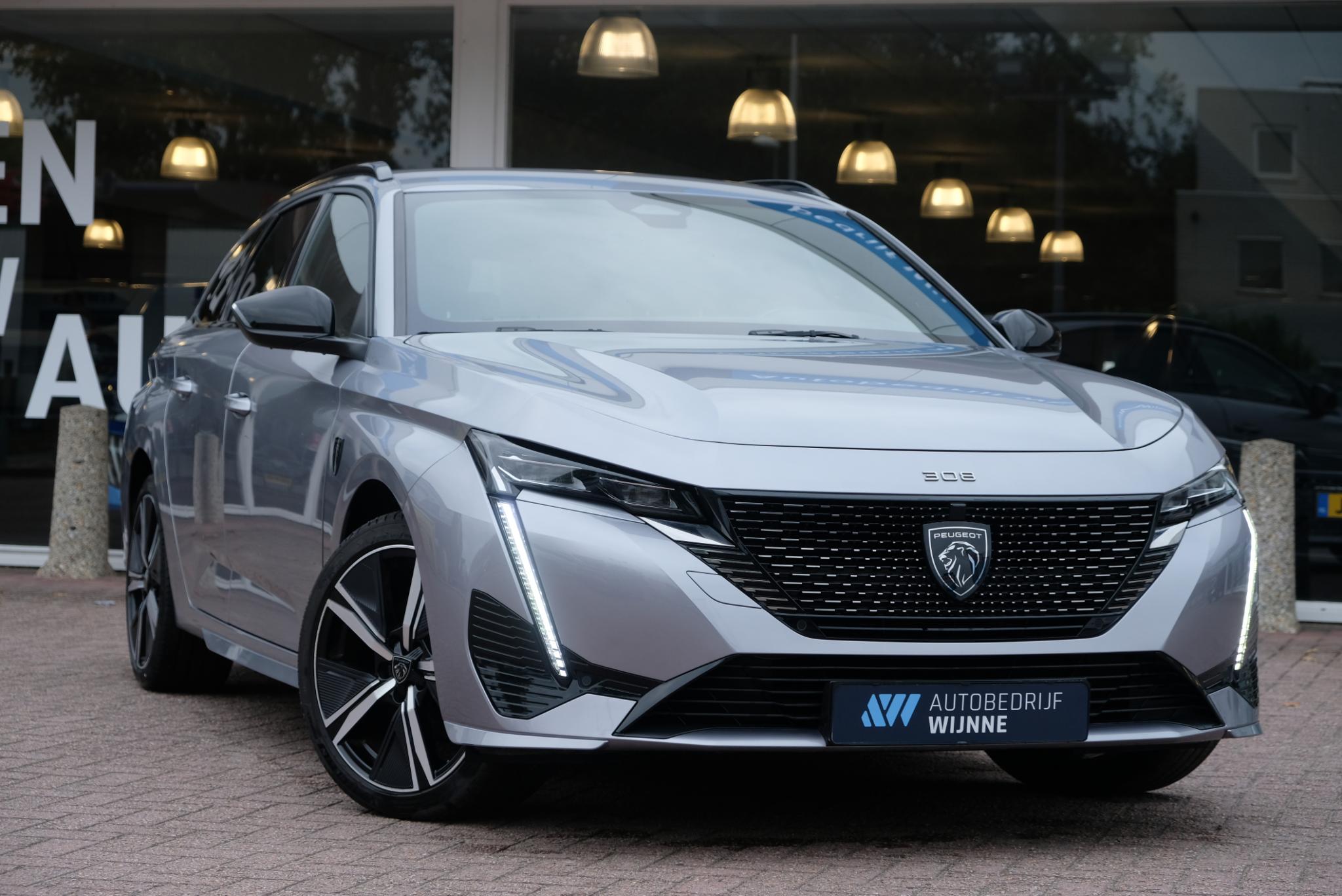 Peugeot 308 SW 1.2 PureTech 130pk EAT8 GT | Navi | App Connect | Climate | Adaptive Cruise | Camera | Keyless | PDC | 18" velgen afbeelding 26