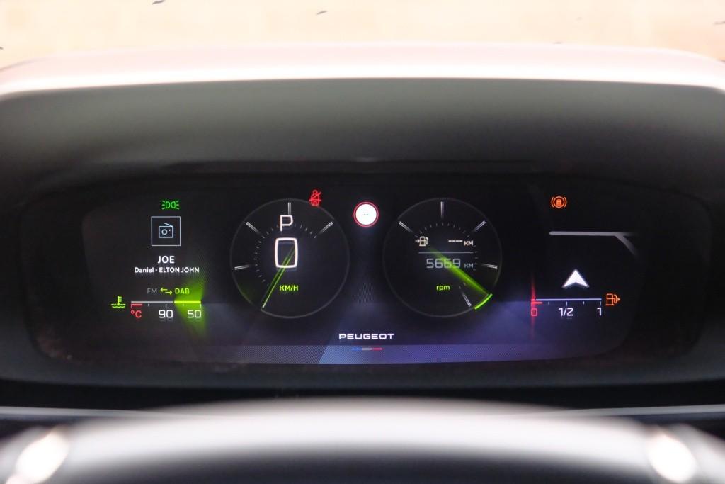 Peugeot 308 SW 1.2 PureTech 130pk EAT8 GT | Navi | App Connect | Climate | Adaptive Cruise | Camera | Keyless | PDC | 18" velgen afbeelding 12