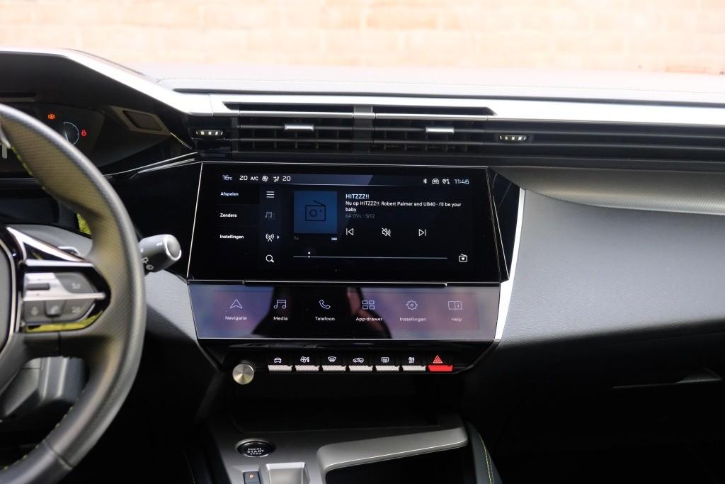 Peugeot 308 SW 1.2 PureTech 130pk EAT8 GT | Navi | App Connect | Climate | Adaptive Cruise | Camera | Keyless | PDC | 18" velgen afbeelding 15