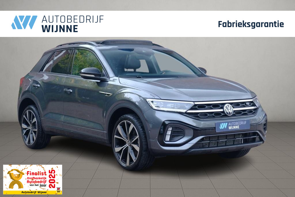 Volkswagen T-Roc 1.5 TSi 150pk DSG R-Line Black Edition | Black Style | App Connect | Panoramadak | Camera | Keyless | Elektrische Achterklep | Matrix LED | Winter Pakket afbeelding 1