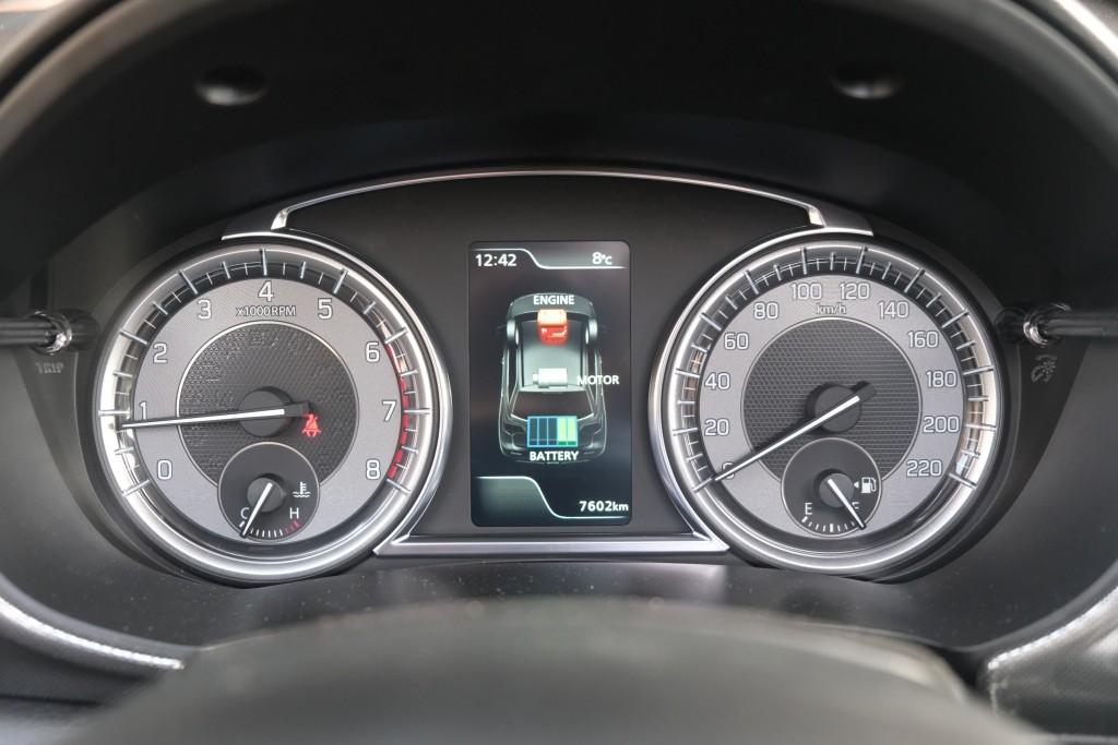 Suzuki Vitara 1.4 Boosterjet 130pk Style Smart Hybrid | Navi | App Connect | Climate | Adaptive Cruise | Panoramadak | Camera | Keyless | Blind Spot afbeelding 11