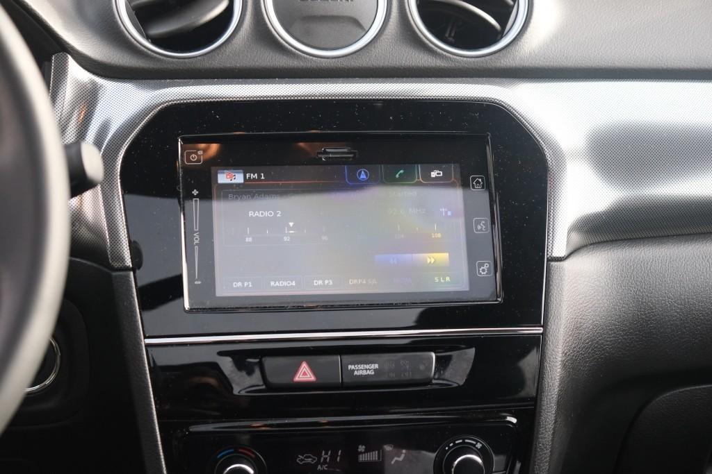 Suzuki Vitara 1.4 Boosterjet 130pk Style Smart Hybrid | Navi | App Connect | Climate | Adaptive Cruise | Panoramadak | Camera | Keyless | Blind Spot afbeelding 16