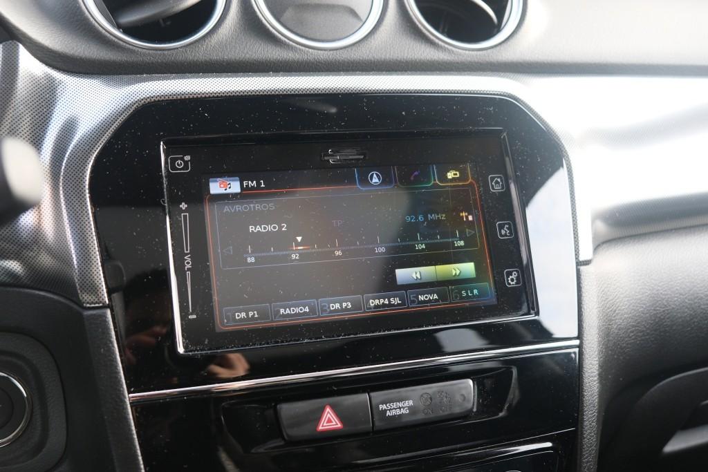 Suzuki Vitara 1.4 Boosterjet 130pk Style Smart Hybrid | Navi | App Connect | Climate | Adaptive Cruise | Panoramadak | Camera | Keyless | Blind Spot afbeelding 19