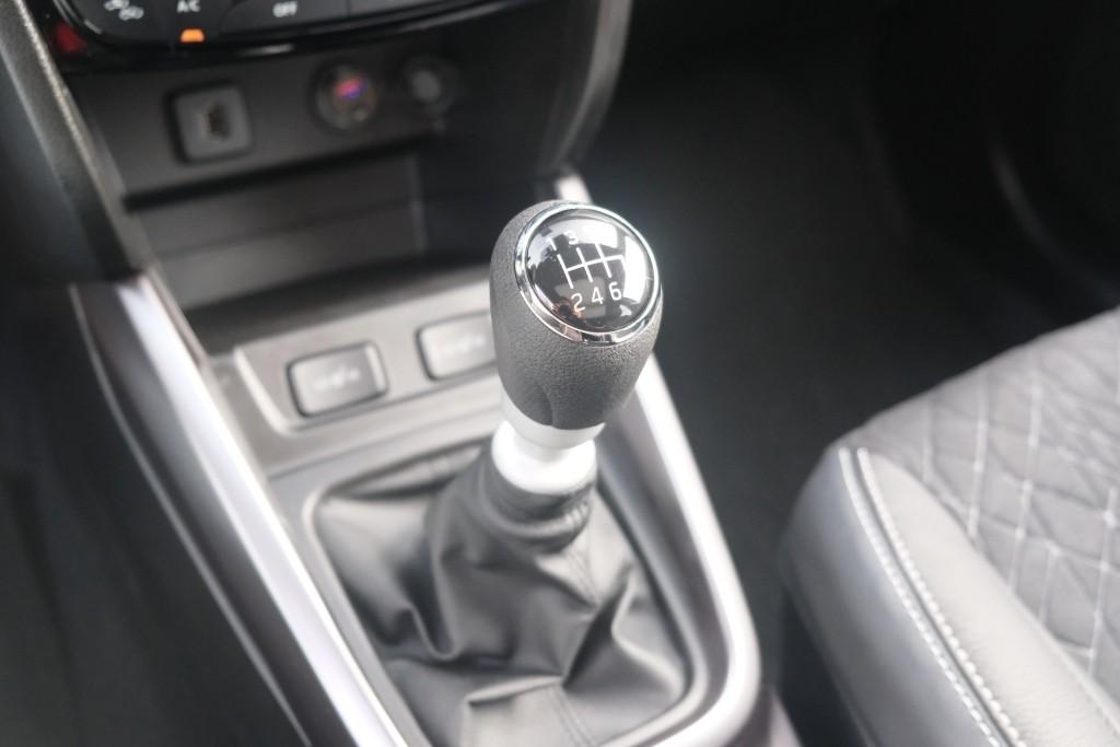 Suzuki Vitara 1.4 Boosterjet 130pk Style Smart Hybrid | Navi | App Connect | Climate | Adaptive Cruise | Panoramadak | Camera | Keyless | Blind Spot afbeelding 25