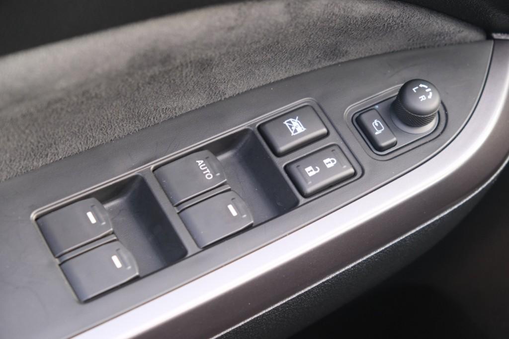 Suzuki Vitara 1.4 Boosterjet 130pk Style Smart Hybrid | Navi | App Connect | Climate | Adaptive Cruise | Panoramadak | Camera | Keyless | Blind Spot afbeelding 28