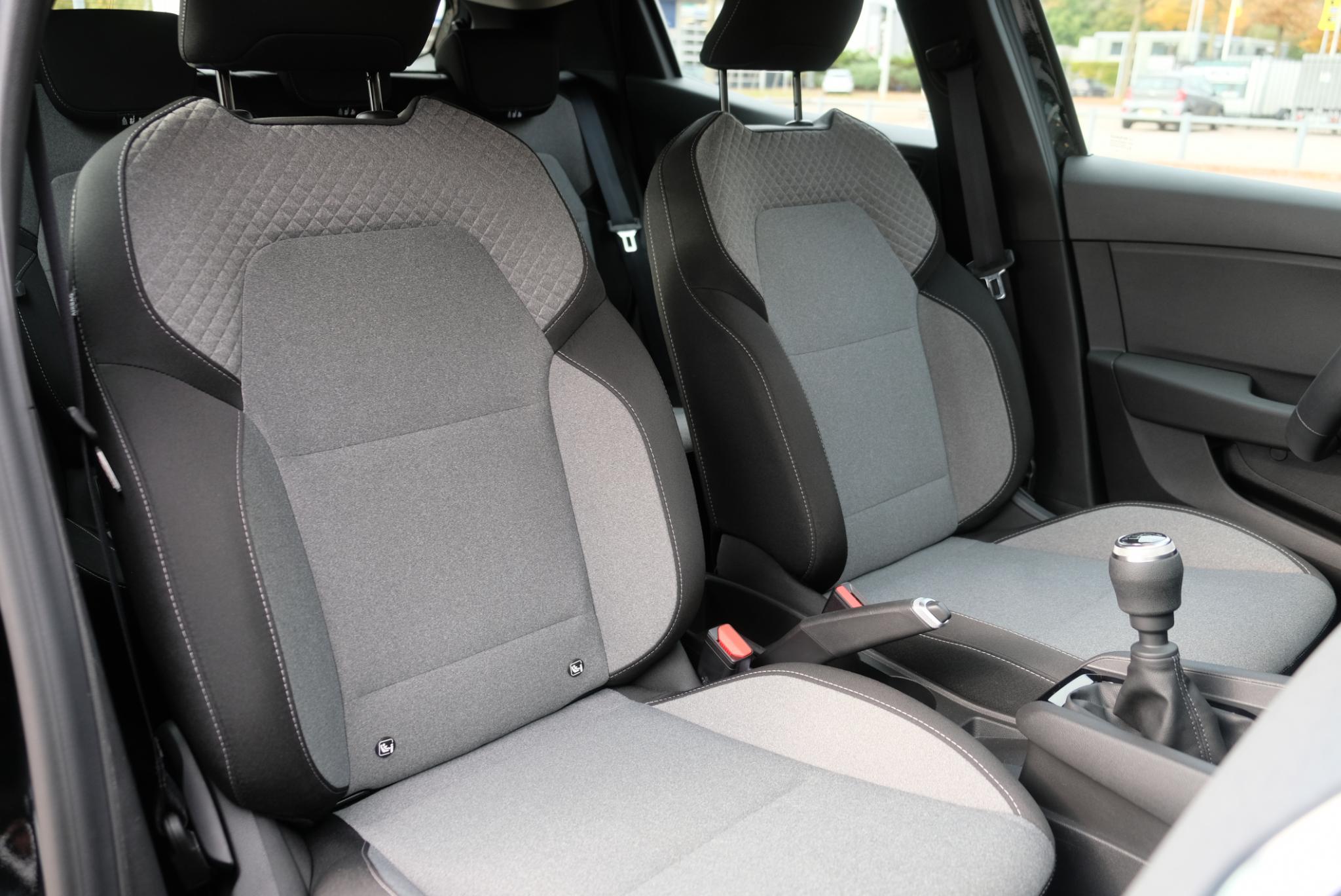 Renault Clio 1.0 TCe 90pk Evolution | App Connect | Airco | Cruise | LED | DAB | PDC afbeelding 8