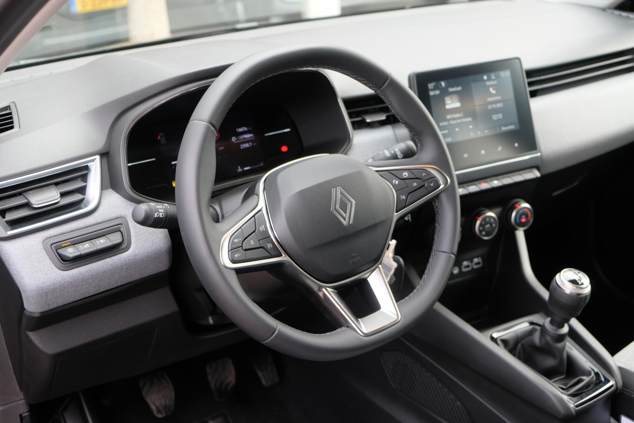 Renault Clio 1.0 TCe 90pk Evolution | App Connect | Airco | Cruise | LED | DAB | PDC afbeelding 17