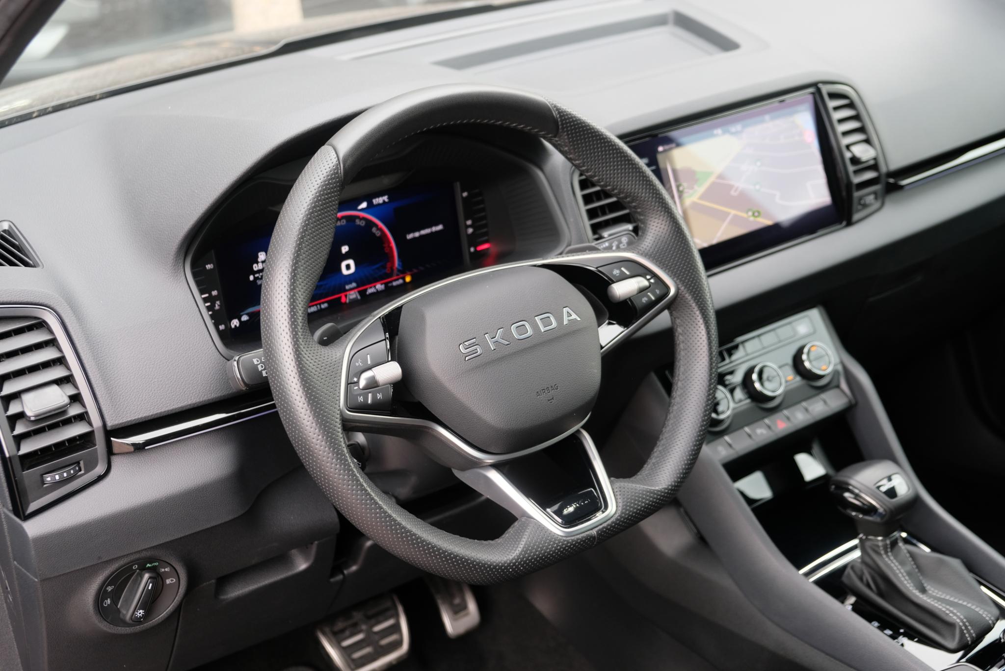 Skoda Karoq 1.5 TSi 150pk DSG Sportline | Navi | App Connect | Climate | Adaptive Cruise | Camera | Matrix LED | Elektrische Achterklep | Trekhaak afbeelding 18