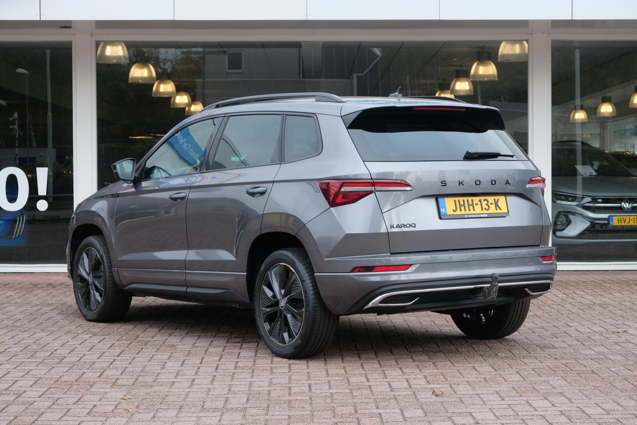 Skoda Karoq 1.5 TSi 150pk DSG Sportline | Navi | App Connect | Climate | Adaptive Cruise | Camera | Matrix LED | Elektrische Achterklep | Trekhaak afbeelding 25