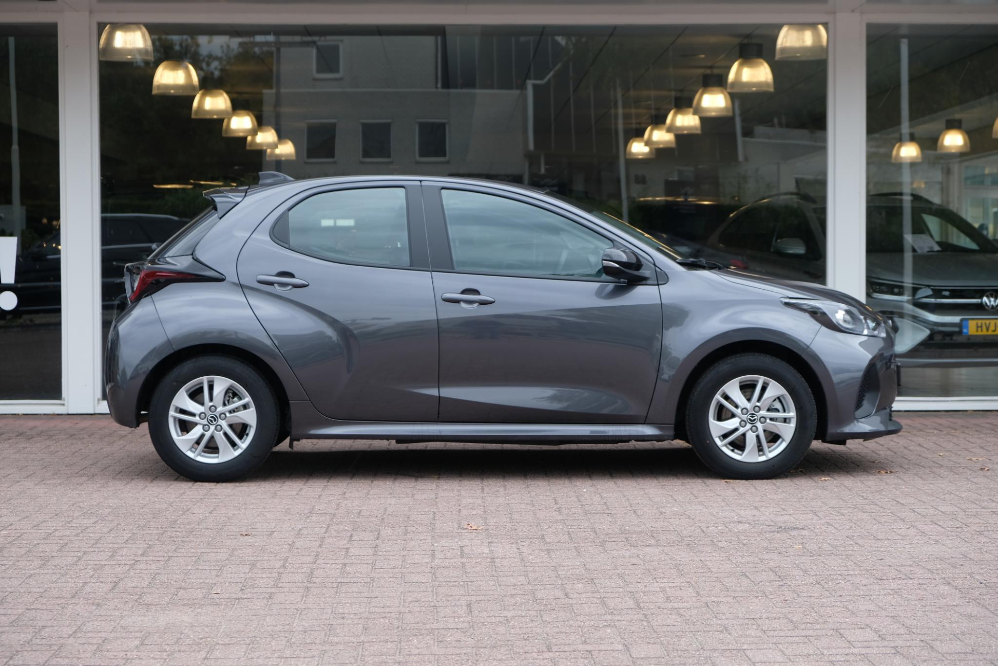 Mazda 2 Hybrid 1.5 116pk CVT Centre-line | App Connect | Climate | Adaptive Cruise | Camera | Stoelverwarming afbeelding 4