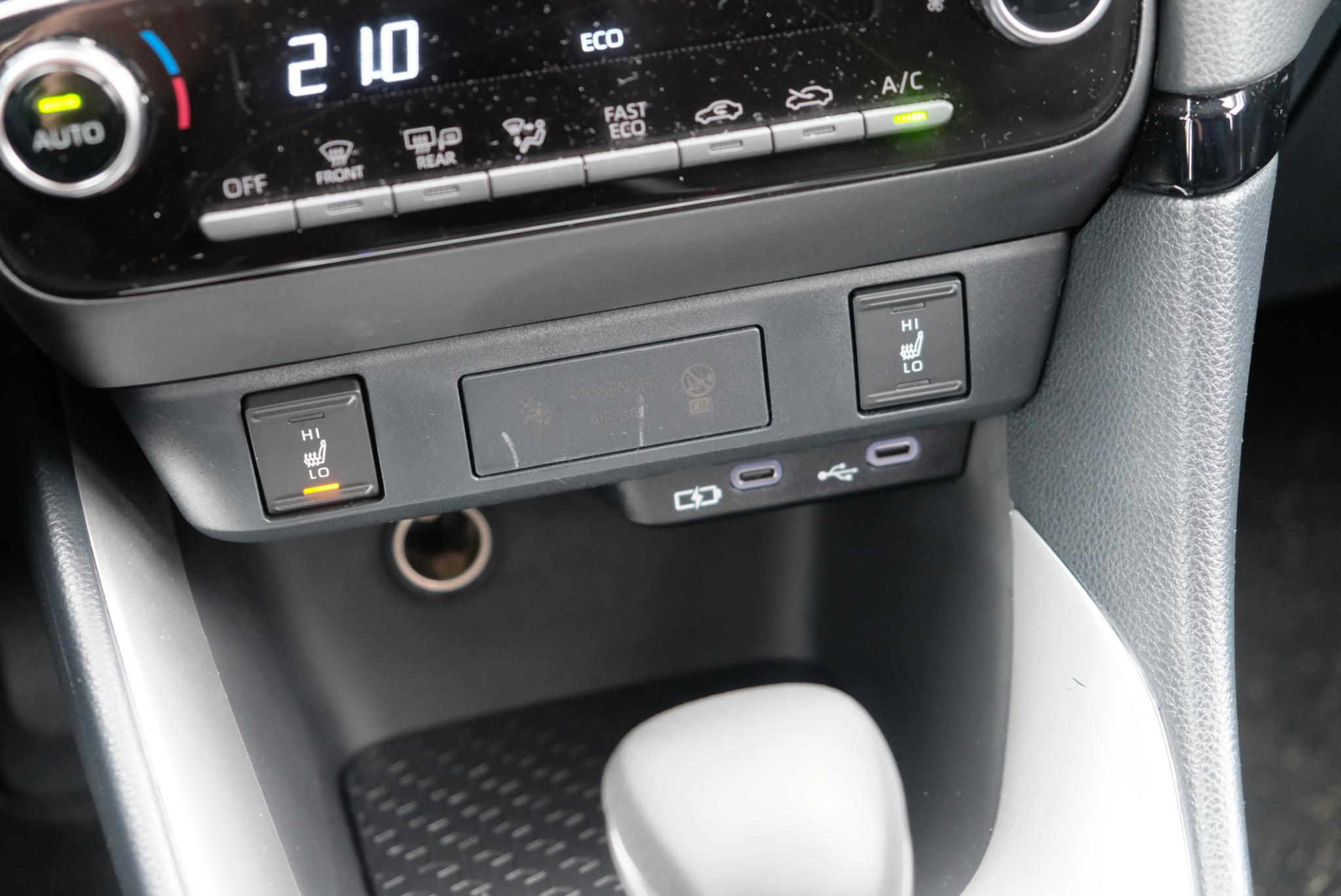 Mazda 2 Hybrid 1.5 116pk CVT Centre-line | App Connect | Climate | Adaptive Cruise | Camera | Stoelverwarming afbeelding 13