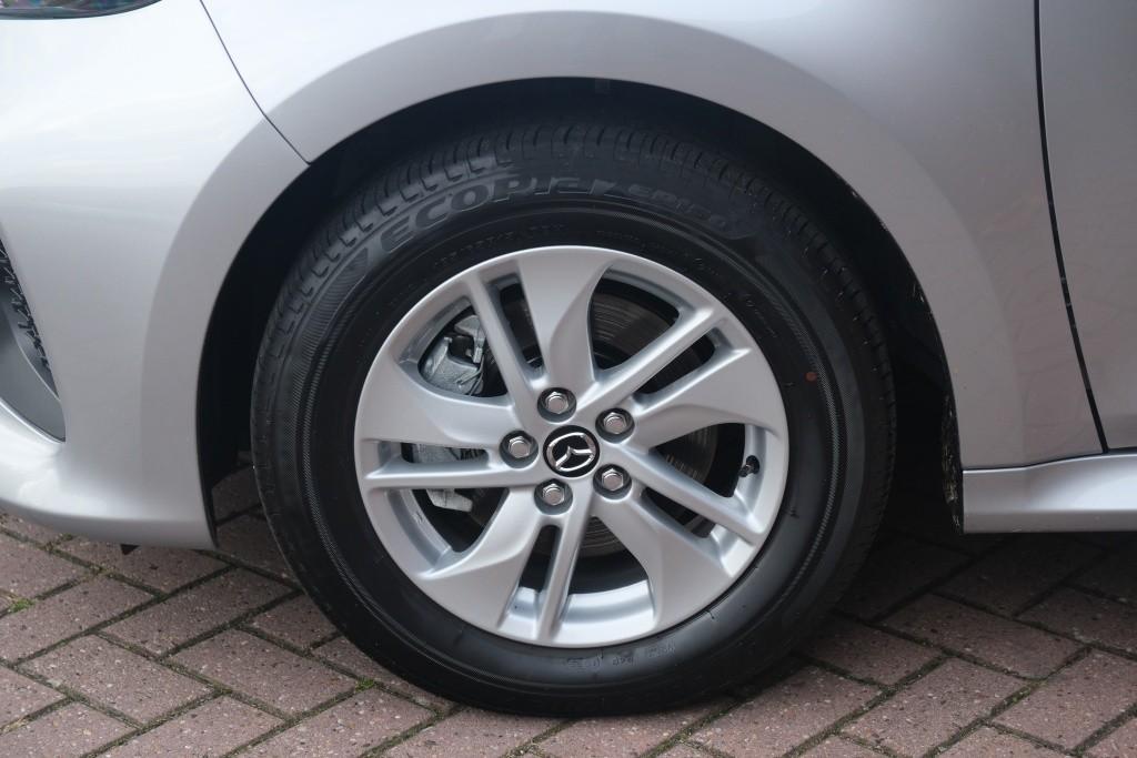 Mazda 2 Hybrid 1.5 116pk CVT Centre-line | App Connect | Climate | Adaptive Cruise | Camera | Stoelverwarming afbeelding 27