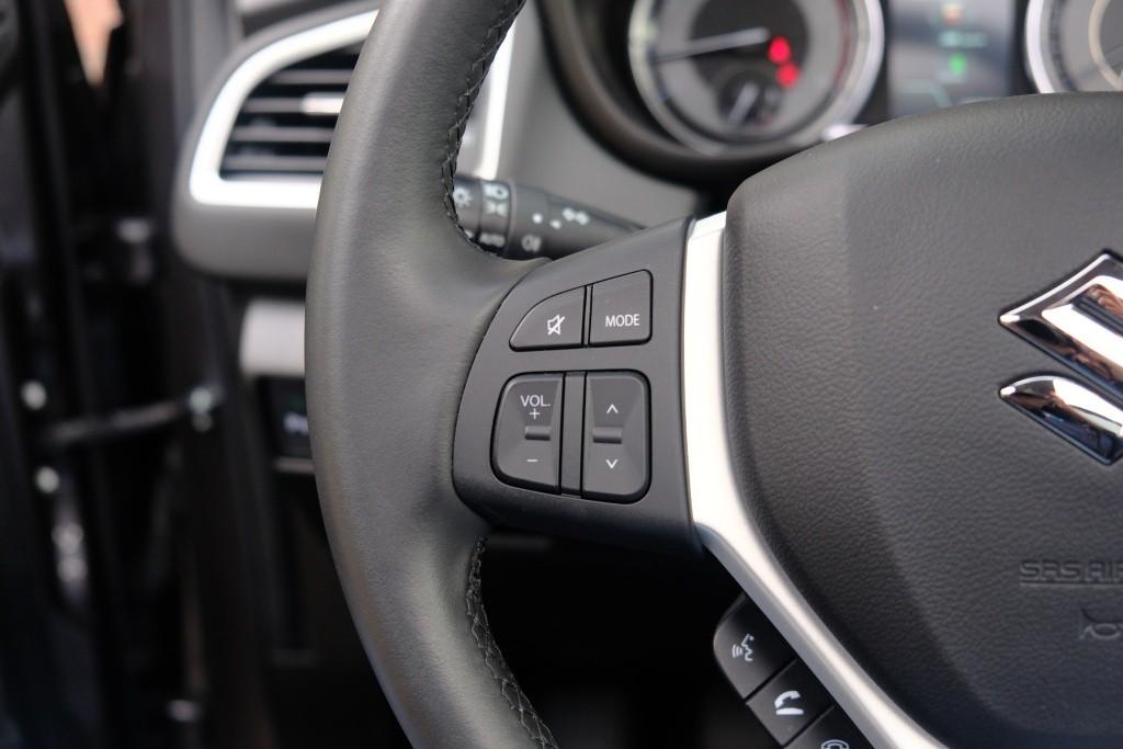 Suzuki S-Cross 1.4 Boosterjet 130pk Style Smart Hybrid | Navi | App Connect | Climate | Adaptive Cruise | Panoramadak | 360° Camera | Keyless | Blind Spot afbeelding 9