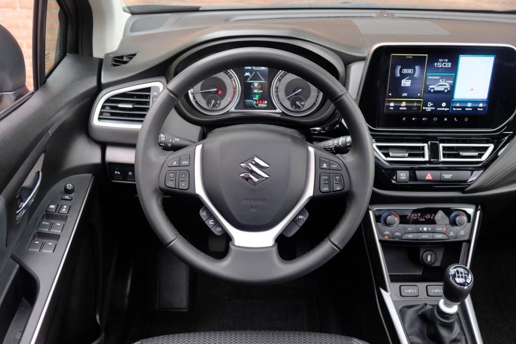 Suzuki S-Cross 1.4 Boosterjet 130pk Style Smart Hybrid | Navi | App Connect | Climate | Adaptive Cruise | Panoramadak | 360° Camera | Keyless | Blind Spot afbeelding 14