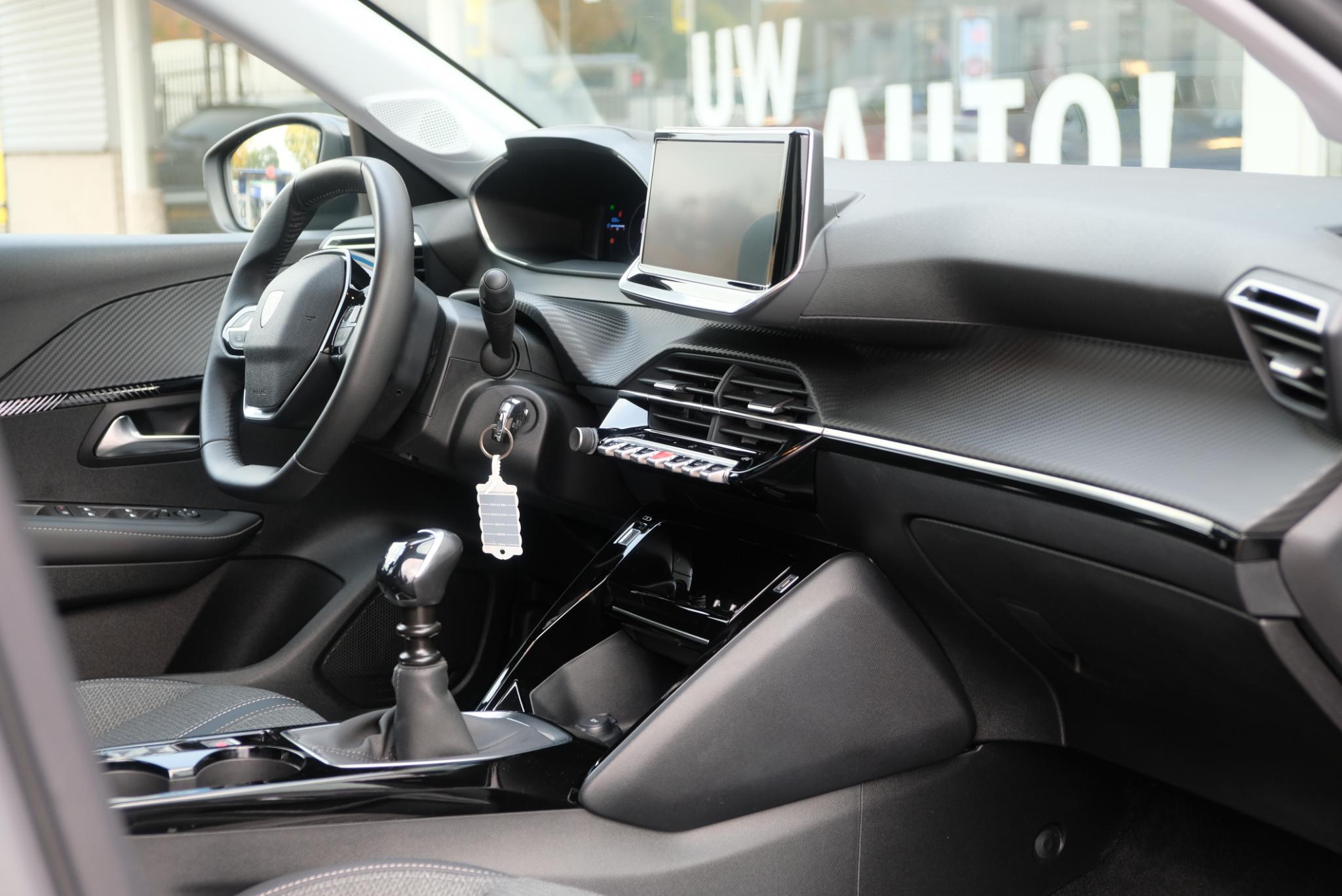 Peugeot 208 1.2 PureTech 100pk Allure | Navi | App Connect | Climate | Adaptive Cruise | Camera | Blind Spot | PDC afbeelding 7