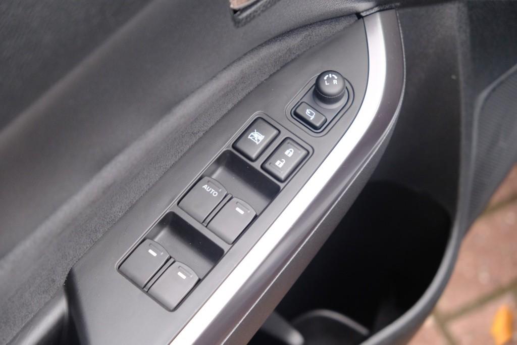 Suzuki Vitara 1.4 Boosterjet 130pk Style Smart Hybrid | Navi | App Connect | Climate | Adaptive Cruise | Panoramadak | Camera | Keyless | Blind Spot afbeelding 27