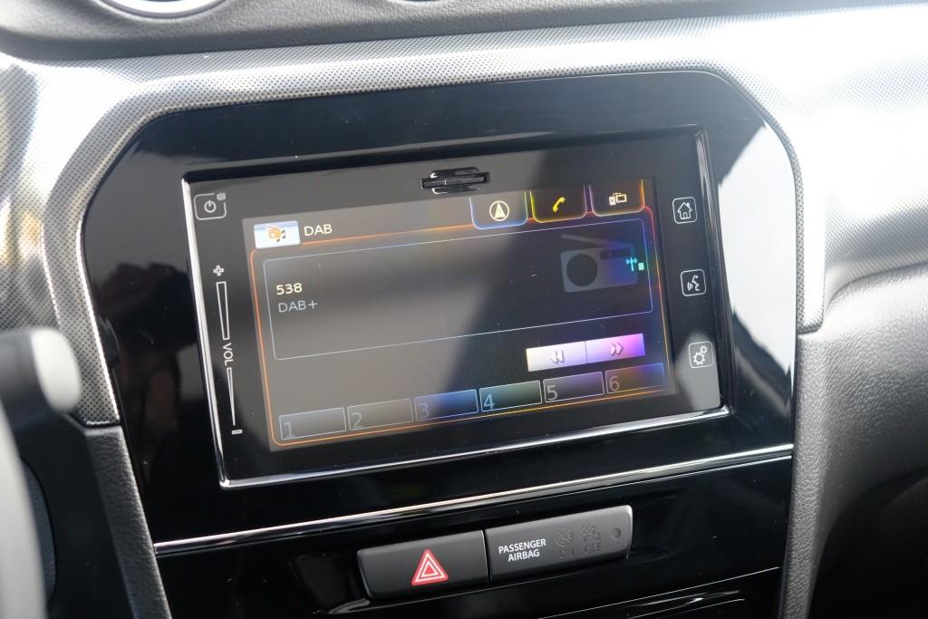 Suzuki Vitara 1.4 Boosterjet 130pk Style Smart Hybrid | Navi | App Connect | Climate | Adaptive Cruise | Panoramadak | Camera | Keyless | Blind Spot afbeelding 19