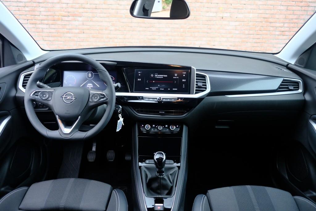 Opel Grandland 1.2 Turbo 130pk GS | Navi | App Connect | Climate | Cruise | Camera | Blind Spot | Winter Pakket afbeelding 6