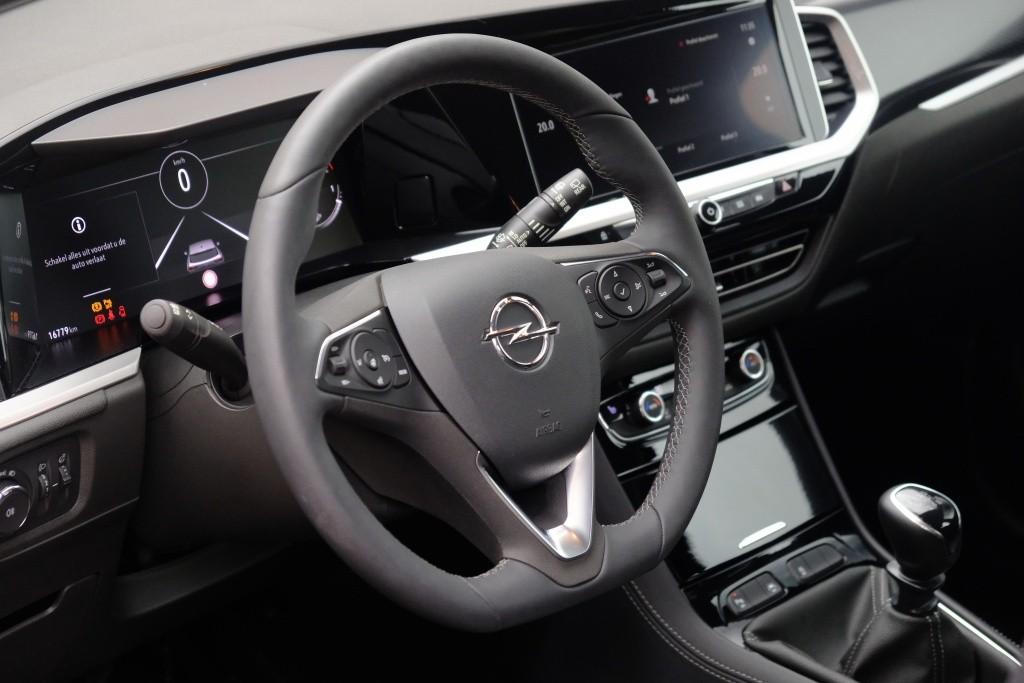 Opel Grandland 1.2 Turbo 130pk GS | Navi | App Connect | Climate | Cruise | Camera | Blind Spot | Winter Pakket afbeelding 7