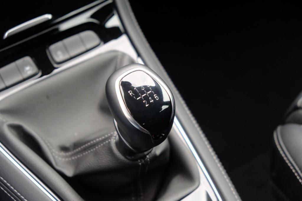 Opel Grandland 1.2 Turbo 130pk GS | Navi | App Connect | Climate | Cruise | Camera | Blind Spot | Winter Pakket afbeelding 18