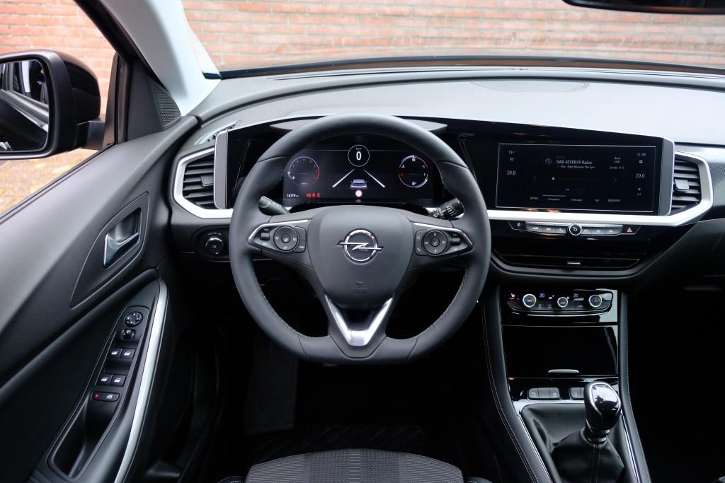 Opel Grandland 1.2 Turbo 130pk GS | Navi | App Connect | Climate | Cruise | Camera | Blind Spot | Winter Pakket afbeelding 28