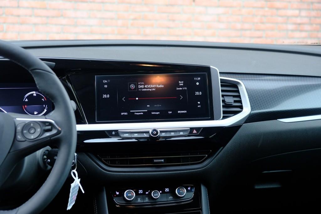 Opel Grandland 1.2 Turbo 130pk GS | Navi | App Connect | Climate | Cruise | Camera | Blind Spot | Winter Pakket afbeelding 29