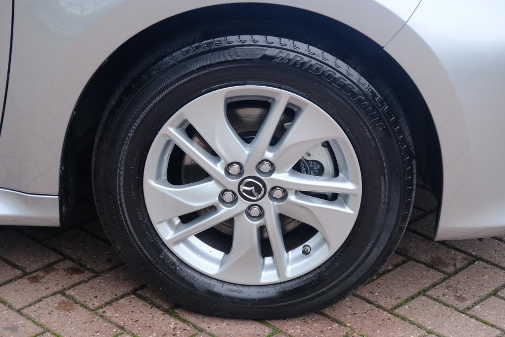 Mazda 2 Hybrid 1.5 116pk CVT Centre-line | App Connect | Climate | Adaptive Cruise | Camera | Stoelverwarming afbeelding 24