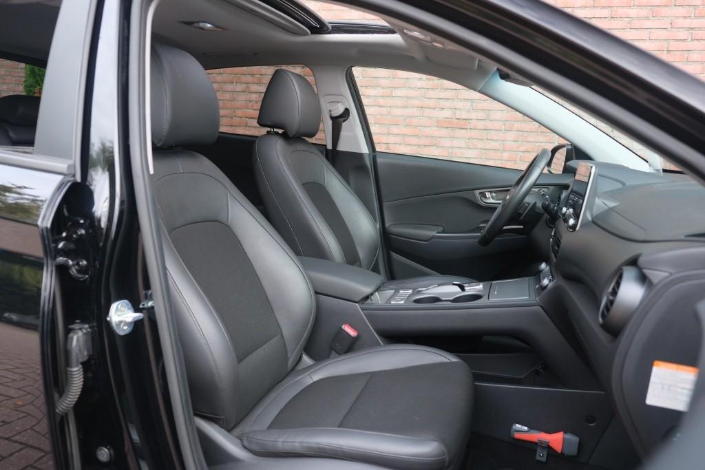 Hyundai KONA EV 64 kWh 204pk Fashion | SOH 100% | Navi | App Connect | Climate | Adaptive Cruise | Schuif-/kanteldak | Head-up Display | Camera | Keyless afbeelding 6