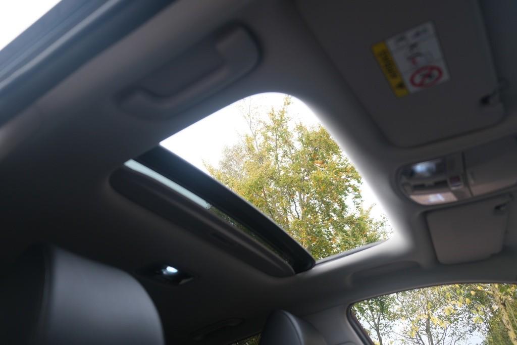 Hyundai KONA EV 64 kWh 204pk Fashion | SOH 100% | Navi | App Connect | Climate | Adaptive Cruise | Schuif-/kanteldak | Head-up Display | Camera | Keyless afbeelding 14