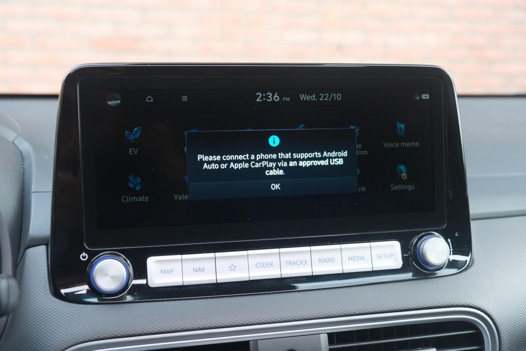 Hyundai KONA EV 64 kWh 204pk Fashion | SOH 100% | Navi | App Connect | Climate | Adaptive Cruise | Schuif-/kanteldak | Head-up Display | Camera | Keyless afbeelding 19